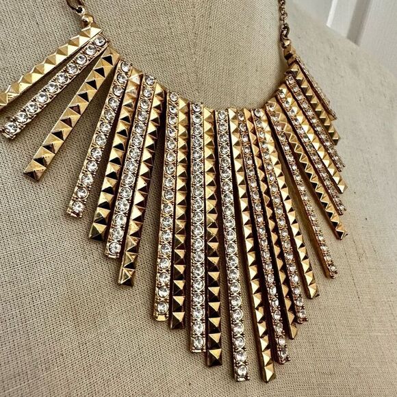 Gold tone and rhinestone fan statement necklace - Picture 3 of 8